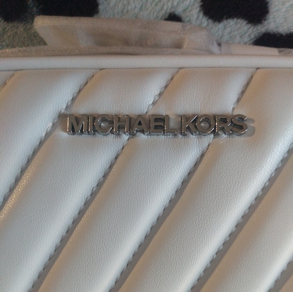 Gorgeous NWT ~ MK Belt Bag - Picture 12 of 16